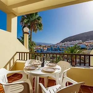 Klayman Olivina Apartahotel